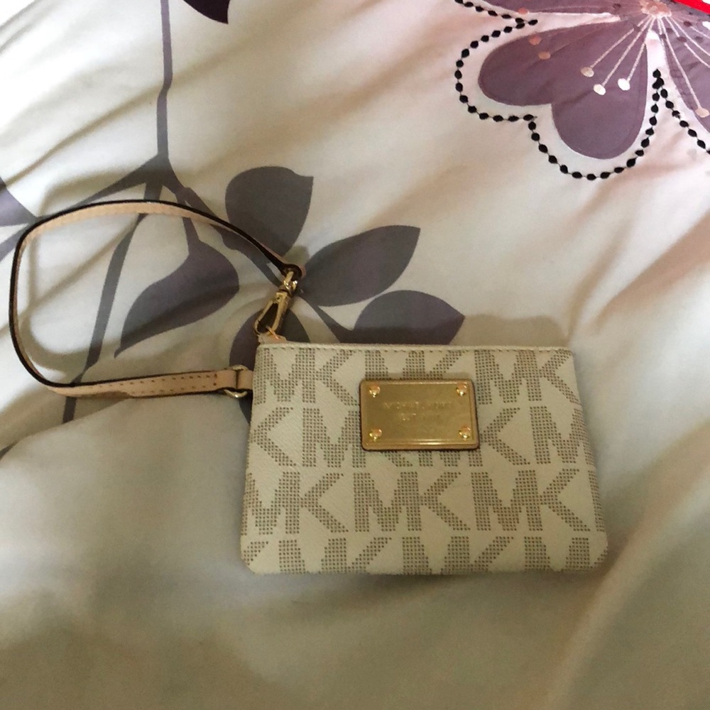 Wristlet